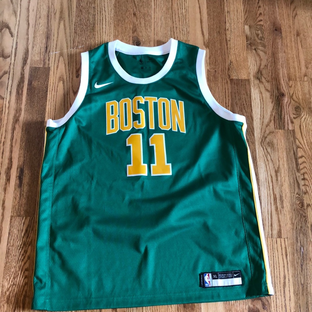 Kyrie Irving jersey